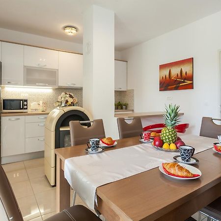 Apartment Klara Біоград-на-Мору Екстер'єр фото