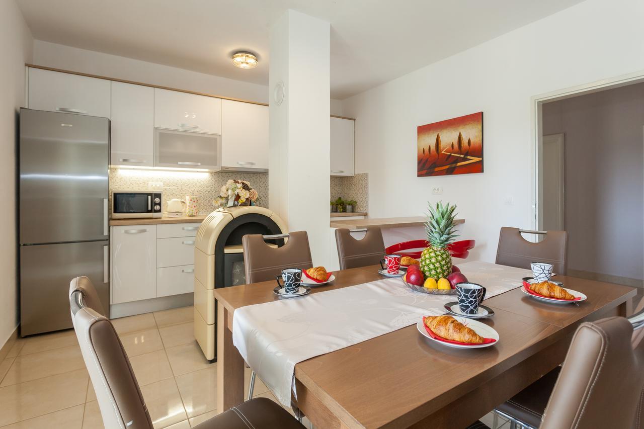 Apartment Klara Біоград-на-Мору Екстер'єр фото