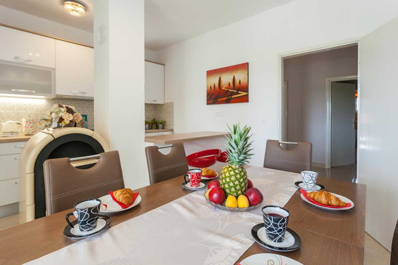 Apartment Klara Біоград-на-Мору Екстер'єр фото